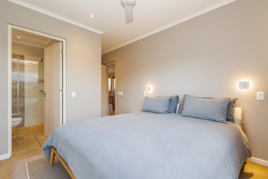 5 Bedroom Property for Sale in Whale Rock Beach Western Cape